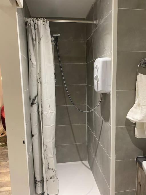 Cosy Studio Apartment Уотърлувил Екстериор снимка